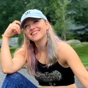 Meet your Posher, Alaina